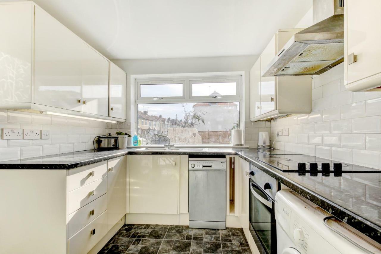 Vila Lovely 3 Bed House In Bristol Exteriér fotografie
